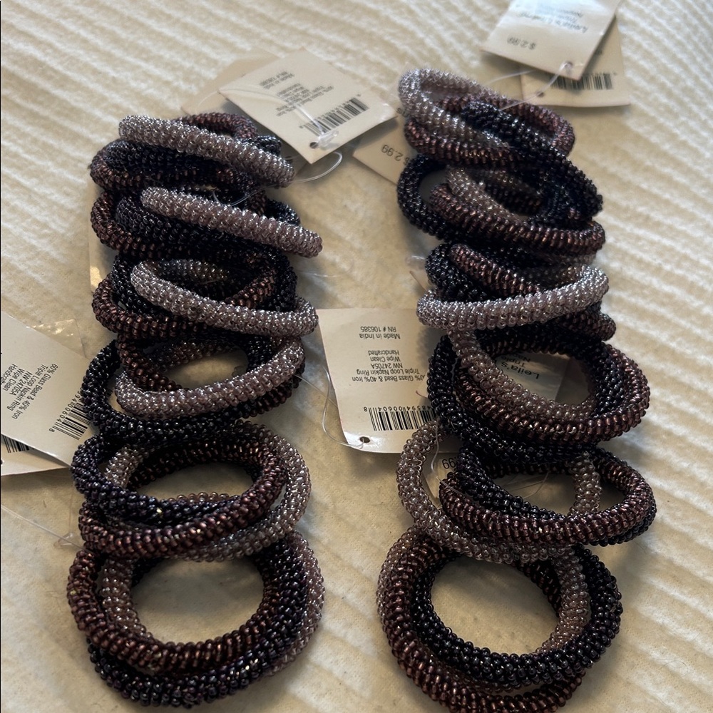 NWT Set of 10 Purple, Lavender & Raspberry Triple Ring Glass Beaded Napkin Rings - Picture 5 of 5